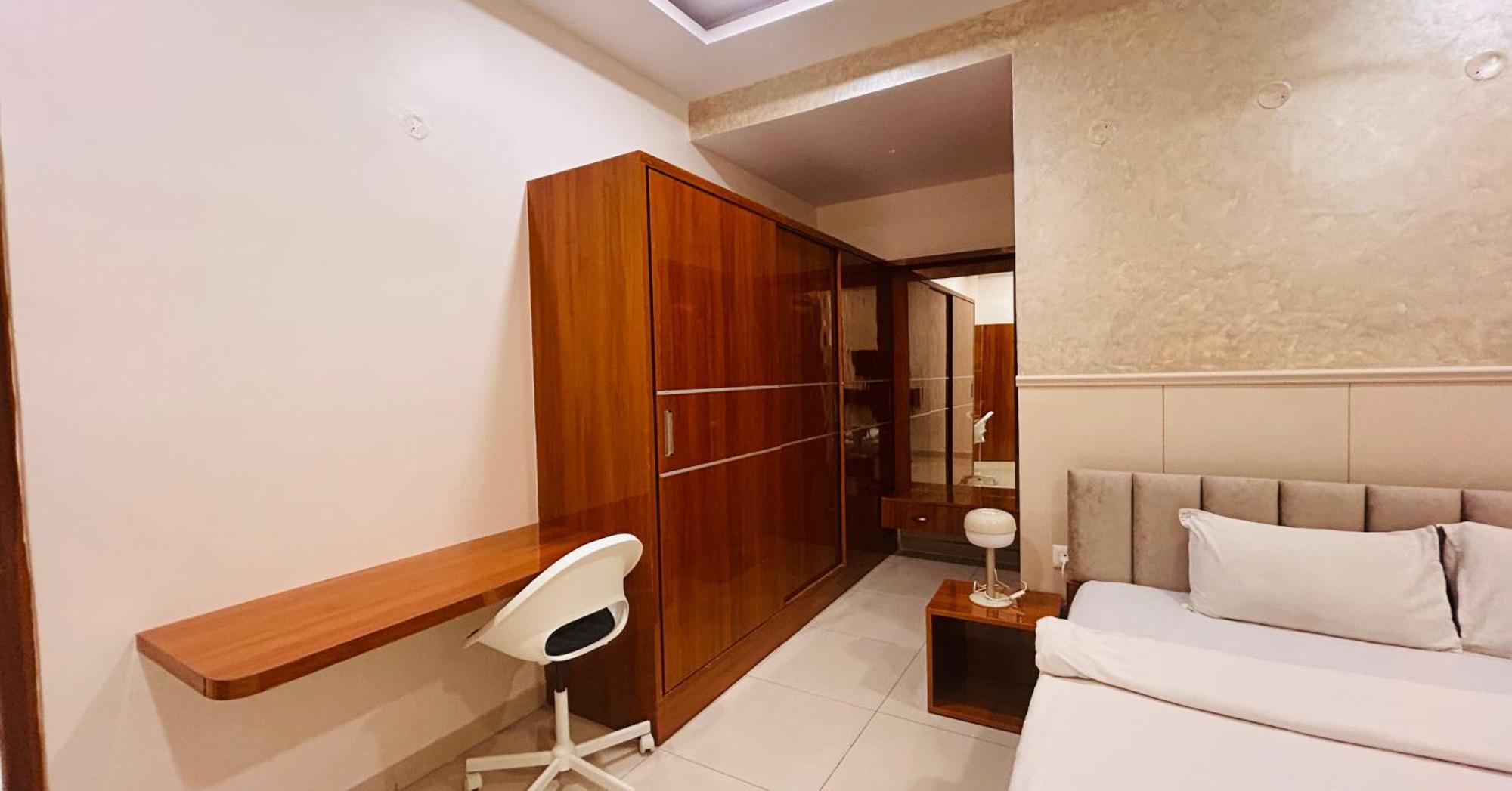 Dcasa Apartment Hotel Hyderabad Exterior foto